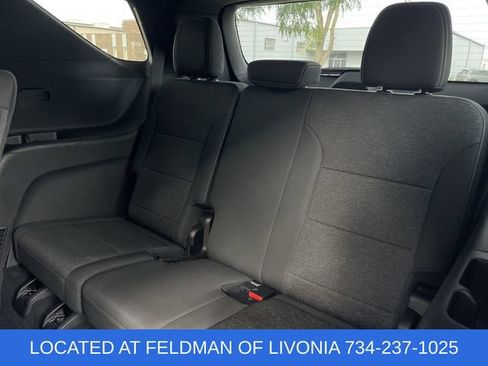 Used 2025 Chevrolet Traverse LT w/ Midnight/Sport Edition AWD/4WD image 35