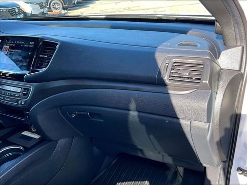 Used 2023 Honda Passport TrailSport image 13
