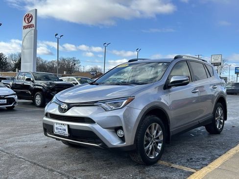 Used 2018 Toyota RAV4 Limited image 3