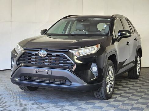Used 2020 Toyota RAV4 XLE Premium AWD/4WD image 3