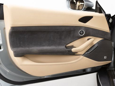 Certified 2019 Ferrari Portofino image 44