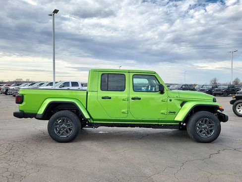New 2026 Jeep Gladiator Sport AWD/4WD image 7
