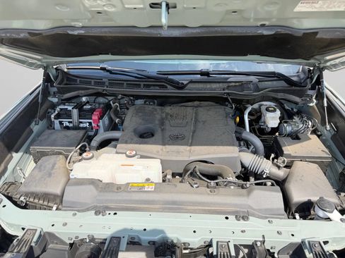 Used 2024 Toyota Tundra SR5 w/ SR5 Convenience Package AWD/4WD image 33