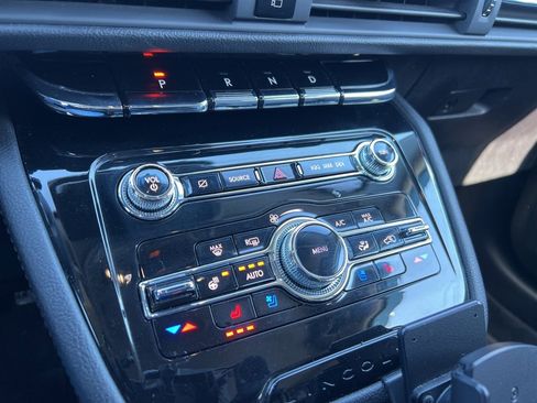 Used 2022 Lincoln Corsair AWD w/ Equipment Group 101A image 10