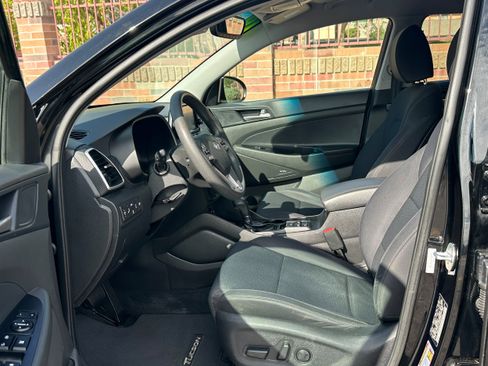 Used 2019 Hyundai Tucson Sport image 6