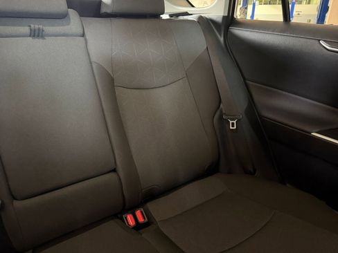 Used 2025 Toyota RAV4 XLE image 31