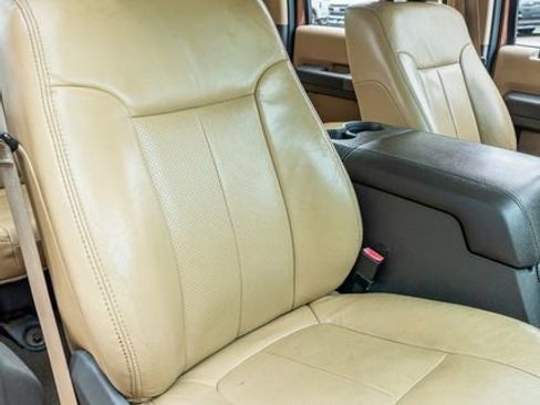 Used 2012 Ford F250 Lariat image 44