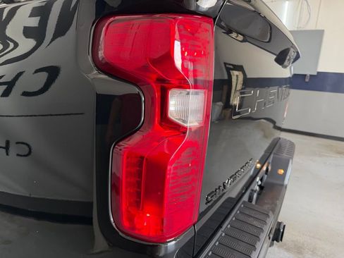 Used 2025 Chevrolet Silverado 2500 Custom w/ Custom Value Package RWD image 36