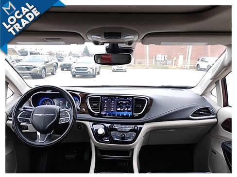 Used 2022 Chrysler Pacifica Limited image 15