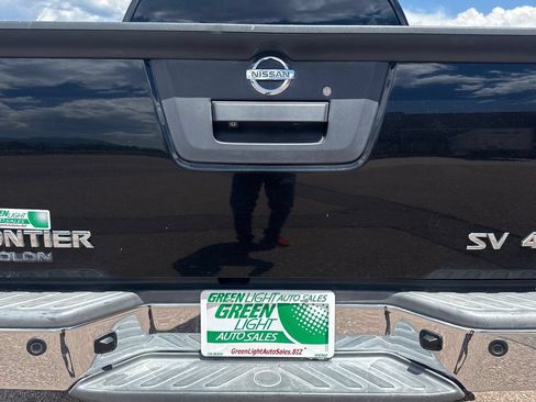 Used 2013 Nissan Frontier SV w/ SV Value Truck Pkg AWD/4WD image 18