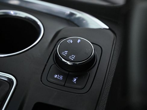 Used 2018 Chevrolet Traverse Premier image 20