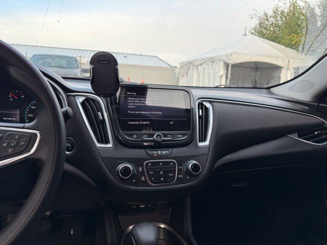 Used 2021 Chevrolet Malibu LT FWD image 17