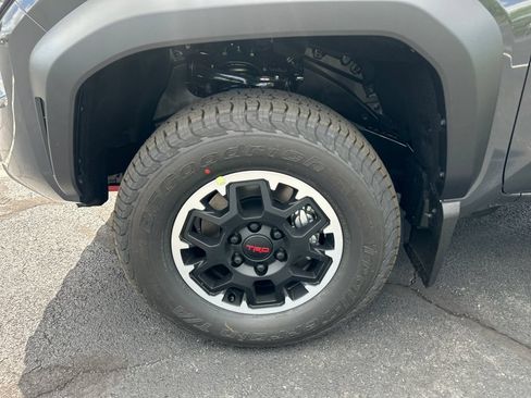 New 2026 Toyota Tacoma TRD Off-Road AWD/4WD image 28