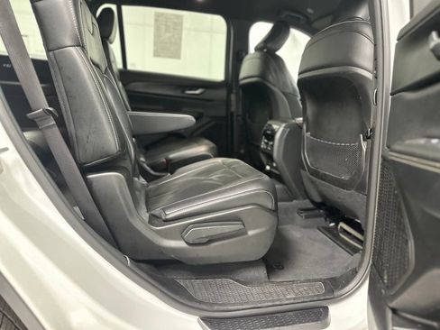 Used 2023 Jeep Grand Cherokee L Altitude image 24