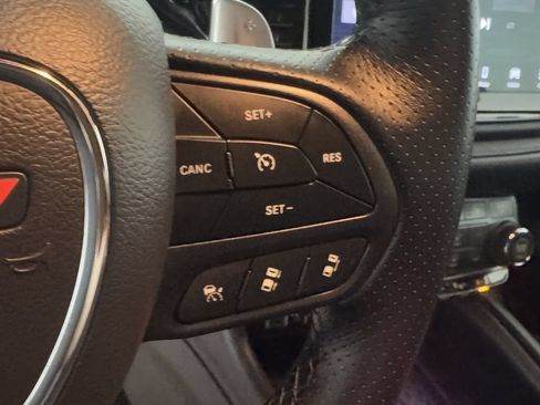Used 2025 Dodge Durango GT AWD/4WD image 7