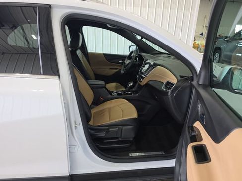Used 2023 Chevrolet Equinox Premier AWD/4WD image 28