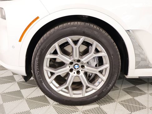 Used 2023 BMW X7 xDrive40i w/ Premium Package image 20