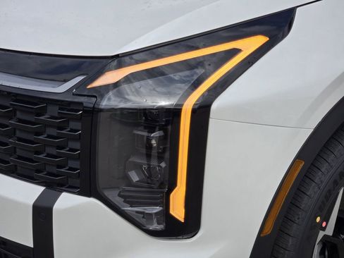 New 2026 Kia Sportage EX AWD/4WD image 7