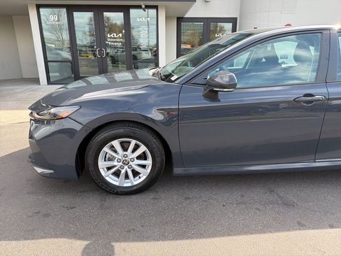Used 2025 Toyota Camry LE FWD image 9