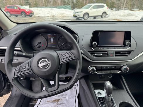 Used 2024 Nissan Altima 2.5 S image 16