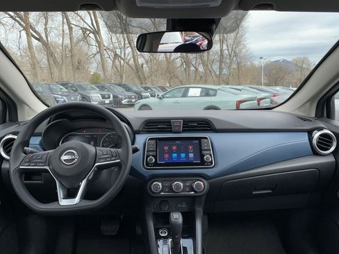 Used 2025 Nissan Versa SV image 31