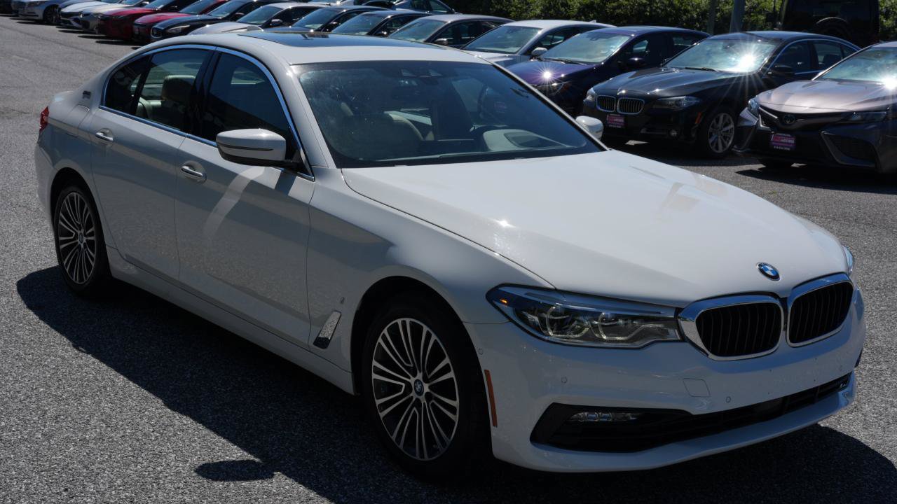 Used 2018 BMW 530e xDrive AWD/4WD image 3