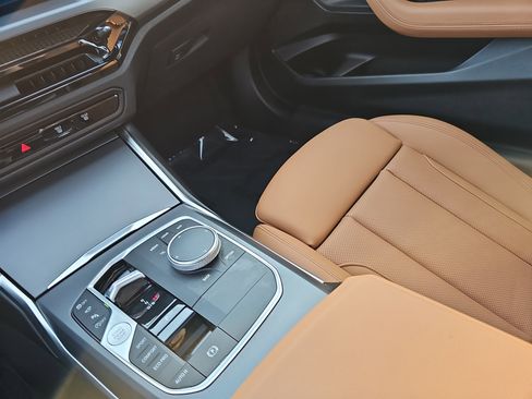 Certified 2025 BMW 230i Coupe image 26