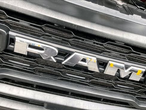 Used 2025 RAM ProMaster 2500 w/ Convenience Group FWD image 32