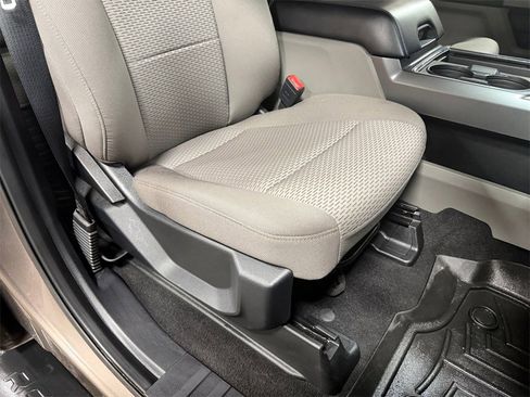 Used 2020 Ford F250 XLT w/ XLT Value Package image 17