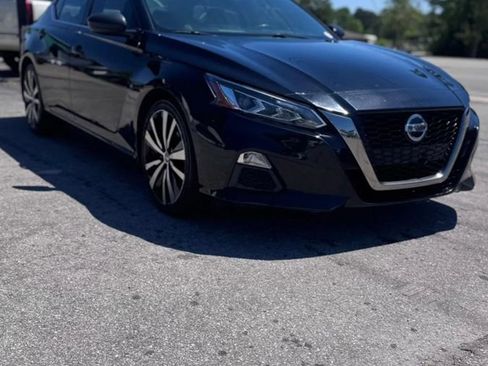 Used 2021 Nissan Altima 2.5 SR FWD image 1