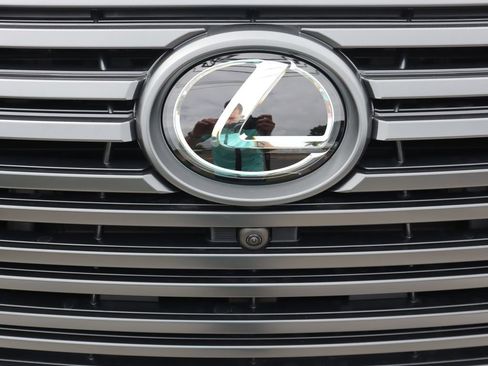 New 2026 Lexus LX 700h Overtrail image 18