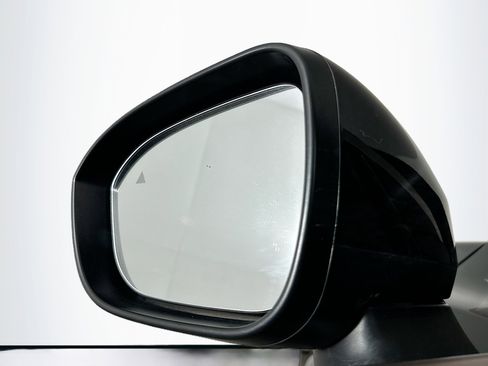 Used 2023 Nissan Rogue SV image 16