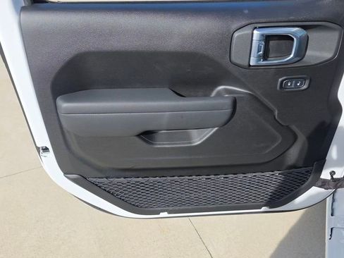 New 2026 Jeep Gladiator Sport image 23