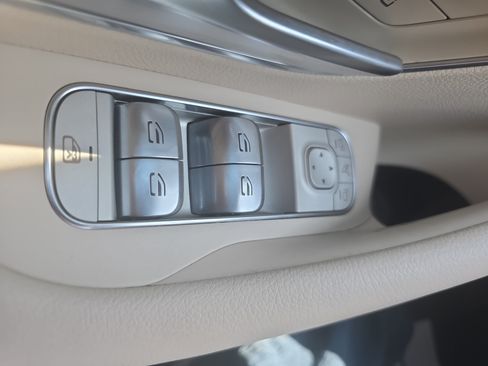 Used 2020 Mercedes-Benz GLE 350 4MATIC image 27