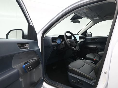 New 2025 Ford Maverick Lobo image 8