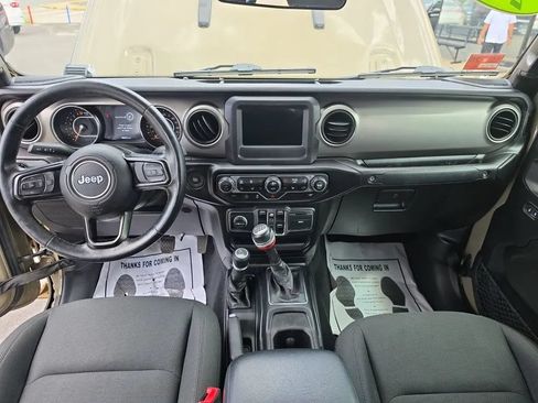 Used 2020 Jeep Gladiator Sport w/ Quick Order Package 23S AWD/4WD image 16