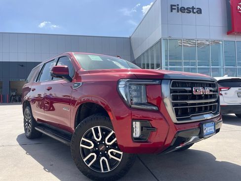 Used 2021 GMC Yukon AT4 w/ Rear Media and Nav Package AWD/4WD image 1