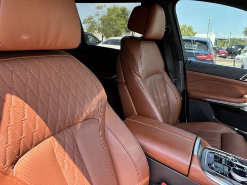 Used 2024 BMW X7 M60i w/ Executive Package AWD/4WD image 34