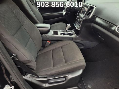 Used 2020 Jeep Grand Cherokee Laredo image 22