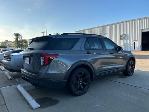Certified 2022 Ford Explorer ST w/ ST Street Pack RWD image 3