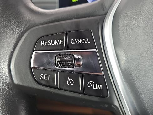 Used 2023 BMW i4 eDrive40 RWD image 17