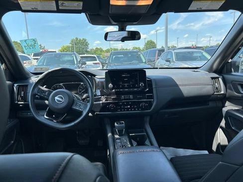 Used 2024 Nissan Pathfinder Rock Creek AWD/4WD image 5