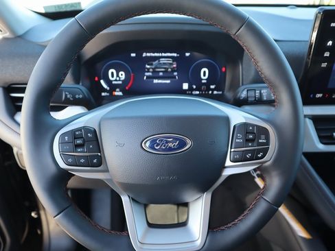 New 2026 Ford Explorer Active w/ Active Comfort Package image 3