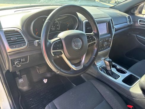 Used 2021 Jeep Grand Cherokee Laredo AWD/4WD image 20