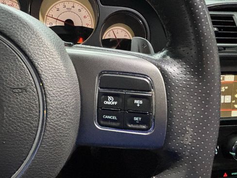 Used 2014 Dodge Challenger R/T RWD image 21