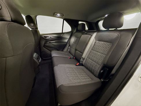 Used 2022 Chevrolet Equinox LT image 23