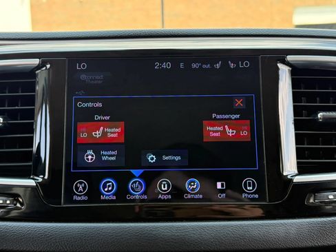 Used 2017 Chrysler Pacifica Touring-L Plus FWD image 39