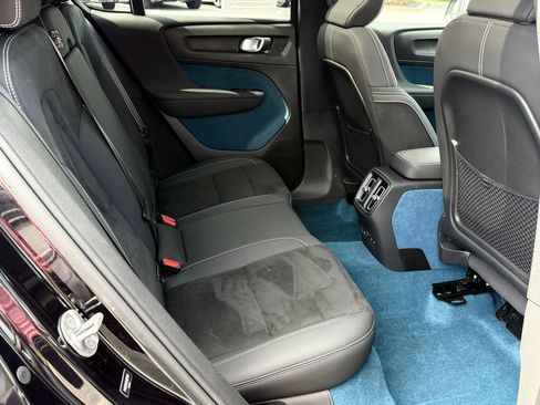 Certified 2023 Volvo C40 P8 Recharge Ultimate AWD/4WD image 19
