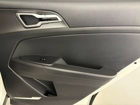New 2026 Kia Sportage LX FWD image 40