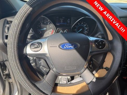 Used 2015 Ford Escape SE w/ SE Chrome Package image 10
